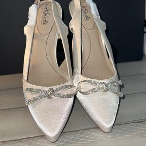 Life Stride Cream Slingback Heels with‎ Crystal Bow